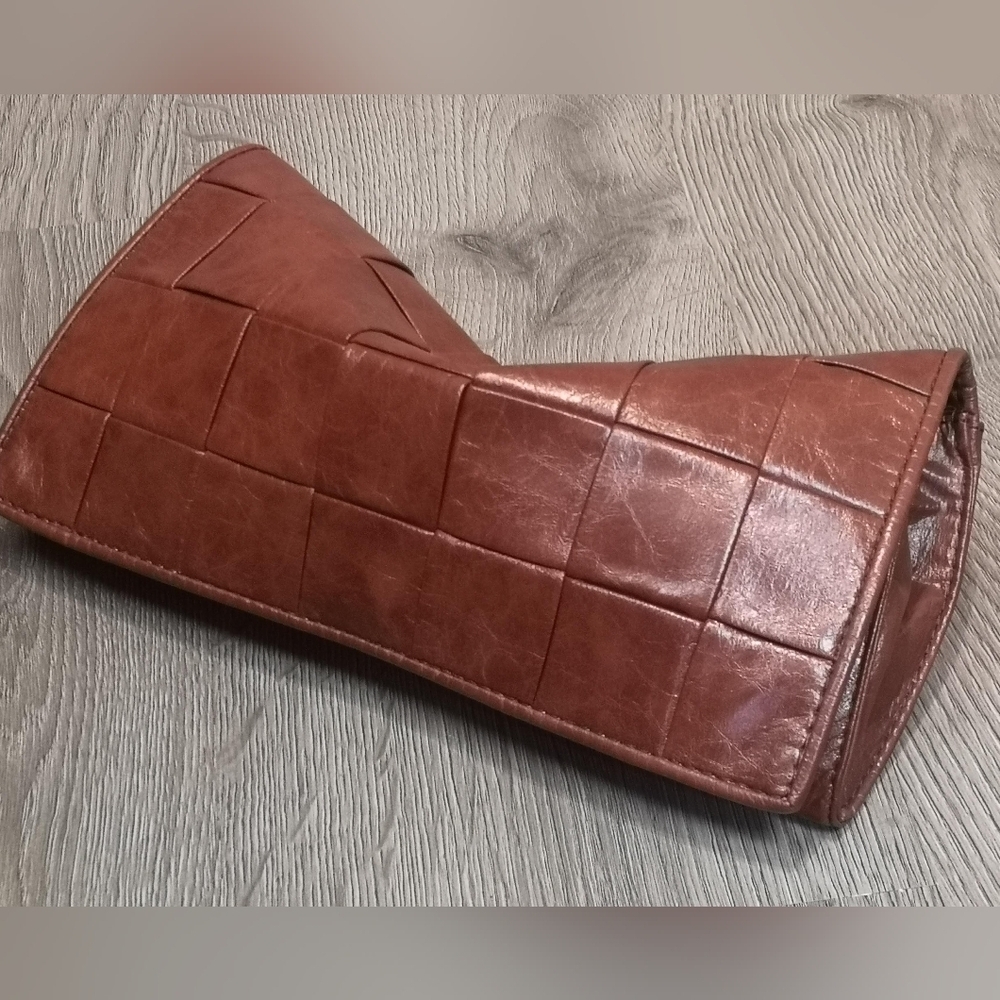 Vintage Classic Basket Woven Vegan Leather Cognac Brown Clutch Bag